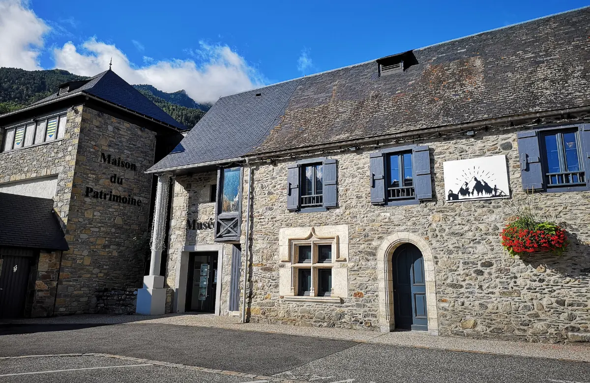 Saint-Lary pueblos pirineos franceses verano